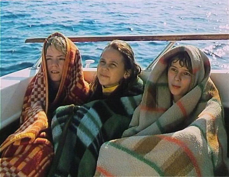 Tajna starog tavana / The Secret of an Old Attic (1984) Vladimir Tadej, Mario Mirkovic, Jirí Guryca, Nina Petrovic, Adventure, Family, Sci-Fi-poster