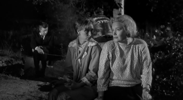 Take Care of Your Scarf, Tatiana (1994) Aki Kaurismäki, Kati Outinen, Matti Pellonpää, Kirsi Tykkyläinen, Comedy, Romance-poster