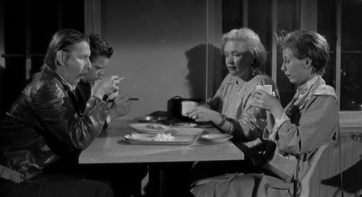 Take Care of Your Scarf, Tatiana (1994) Aki Kaurismäki, Kati Outinen, Matti Pellonpää, Kirsi Tykkyläinen, Comedy, Romance-poster