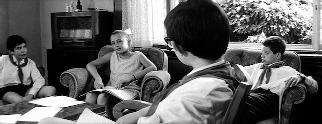 Taralezhite se razhdat bez bodli (1971) | Worldscinema |-poster