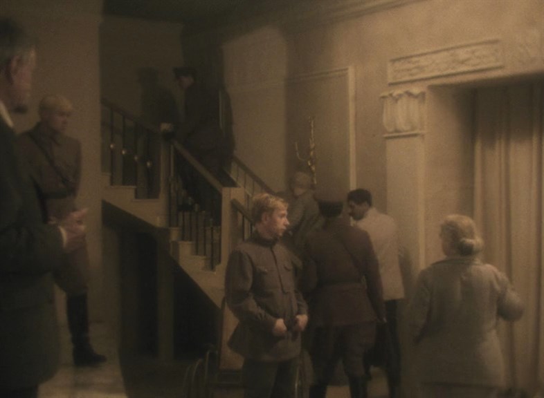 Telets / Taurus (2001) Aleksandr Sokurov, Leonid Mozgovoy, Mariya Kuznetsova, Sergey Razhuk, Drama-poster