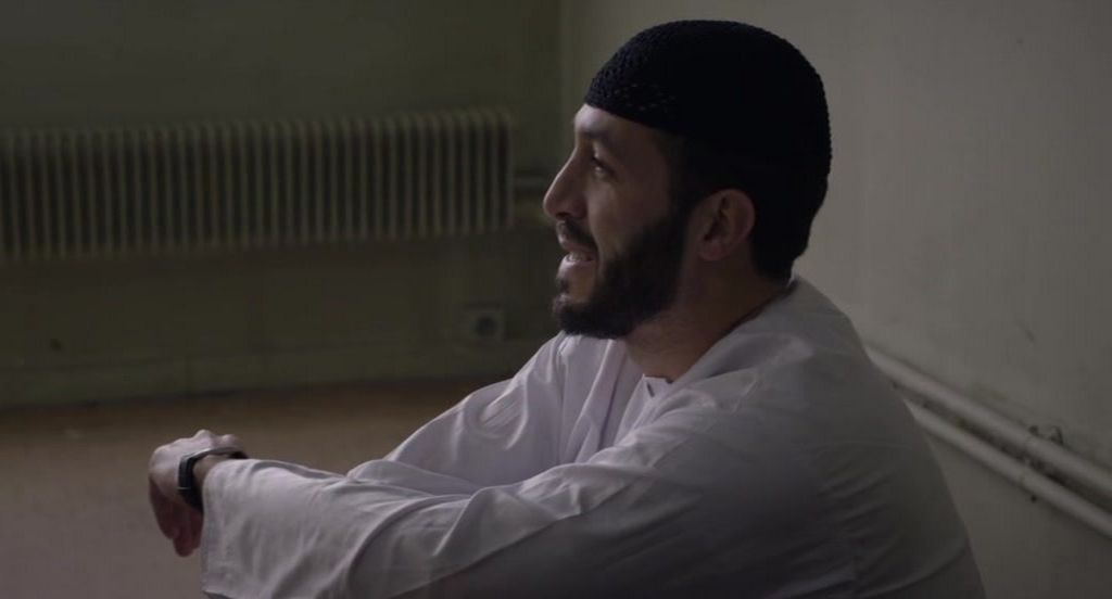 The Apostle AKA L’apôtre (2014) Cheyenne Carron, Norah Krief, Camille Lavabre, Laetitia Legrix-poster