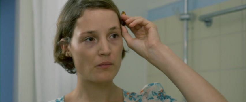 The Chambermaid Lynn / Das Zimmermädchen Lynn (2014) Ingo Haeb, Vicky Krieps, Lena Lauzemis, Christian Aumer-poster