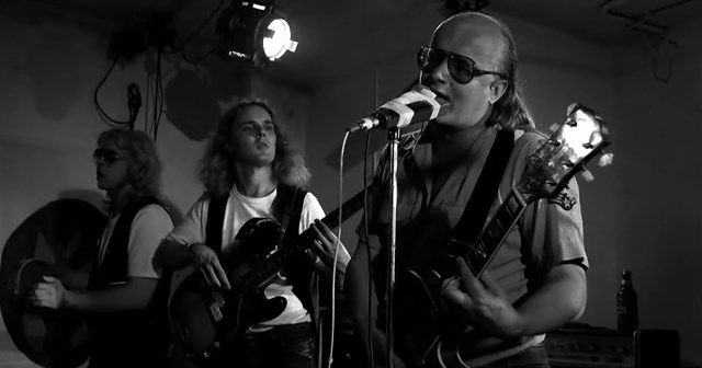 The Liar (1981) Mika Kaurismäki, Aki Kaurismäki, Pirkko Hämäläinen, Juuso Hirvikangas, Comedy, Drama-poster