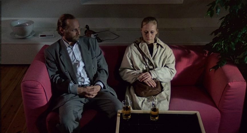 Tulitikkutehtaan tyttö / The Match Factory Girl (1990) Aki Kaurismäki, Kati Outinen, Elina Salo, Esko Nikkari, Drama, Comedy-poster