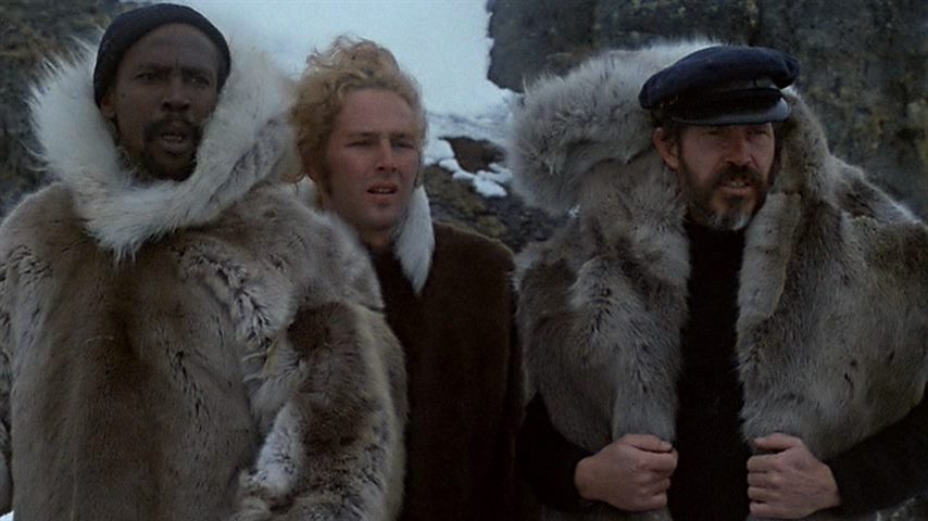 The White Dawn (1974) Philip Kaufman, Warren Oates, Timothy Bottoms, Louis Gossett Jr., Adventure, Drama, History-poster