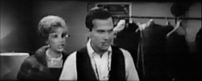 The Yellow Canary (1963)-poster