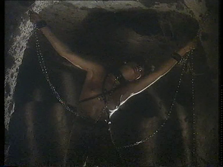 Tiffany, i agriogata tou erota (1985) | Worldscinema | Download Free-poster