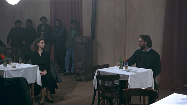 To Meteoro Vima tou Pelargou (1991)-poster