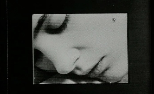 To athoo soma AKA Desert Sky (1997) by Nikos Kornilios-poster