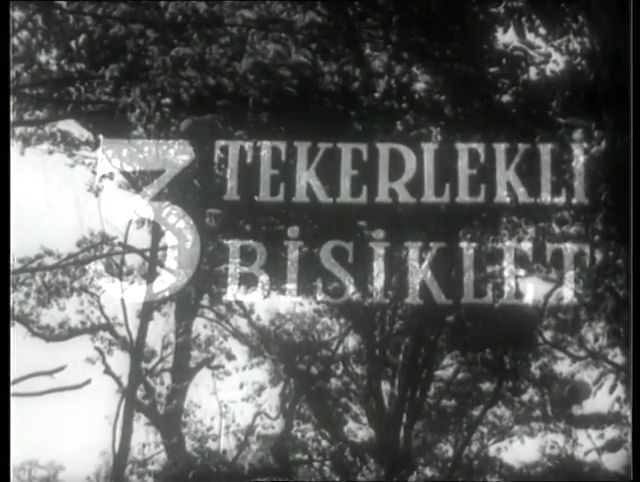 Üç tekerlekli bisiklet (1962) | worldscinema.org | Free Download-poster
