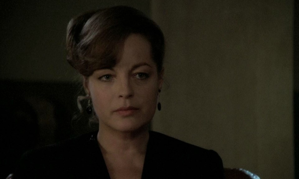 Under Suspicion (1981) Claude Miller, Lino Ventura, Michel Serrault, Romy Schneider, Crime, Drama, Thriller-poster