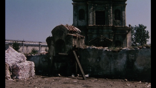 Une trop bruyante solitude (1996) by Véra Caïs-poster