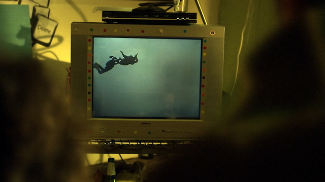 Unmade Beds (2009)-poster