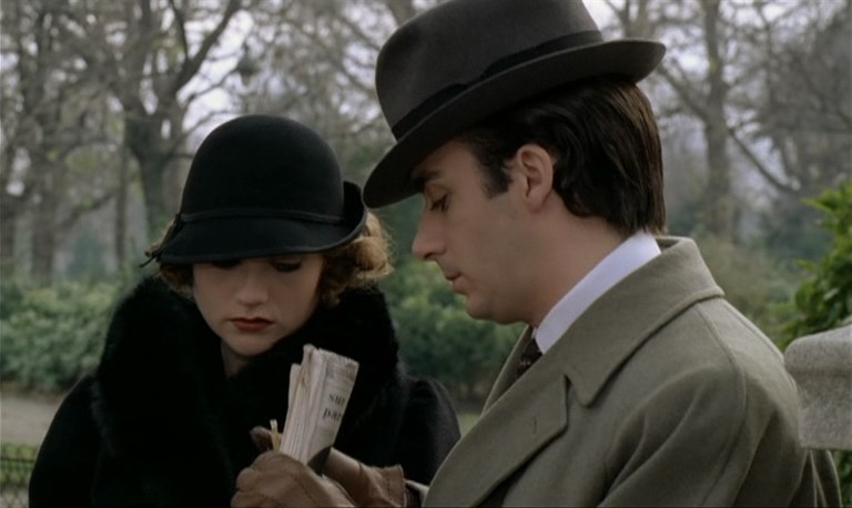 Violette (1978) Claude Chabrol, Isabelle Huppert, Stéphane Audran, Jean Carmet, Crime, Drama, History, Thriller-poster