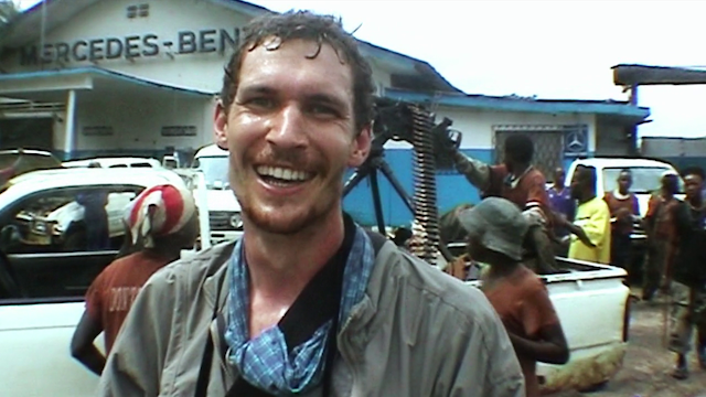 The Life and Time of Tim Hetherington (2013) by Sebastian Junger-poster