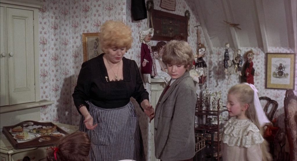 Whoever slew Auntie Roo? (1972) Curtis Harrington, Shelley Winters, Mark Lester, Chloe Franks, Horror, Thriller-poster