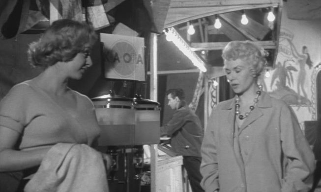 Womaneater (1958) Charles Saunders, George Coulouris, Robert MacKenzie, Norman Claridge, Horror, Sci-Fi-poster